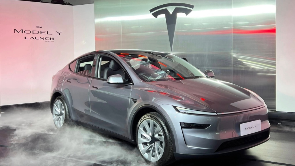 全新Tesla  Model Y首批交付1200輛 年底前增120座超充站 