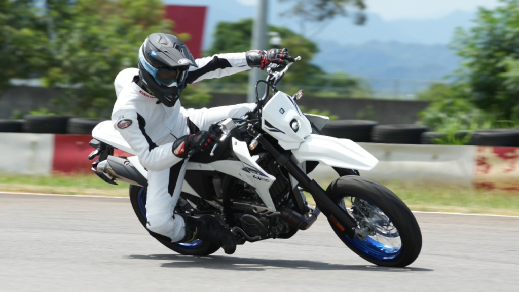 【編輯試駕】超強配備 安全至上 Suzuki DR-Z 4S/ SM開箱