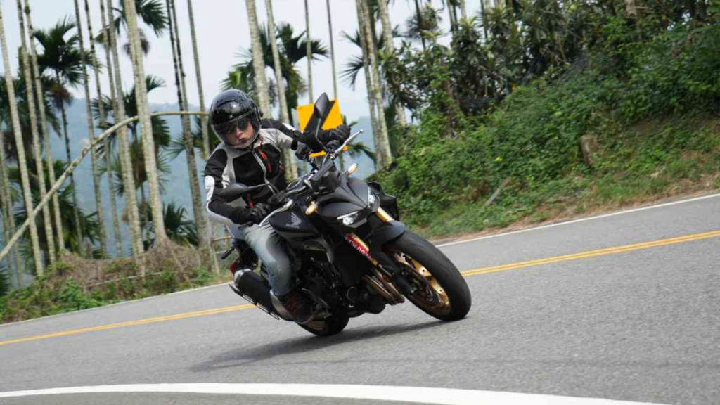 編輯試駕／Honda CB1000 Hornet SP 四缸的超值之選！