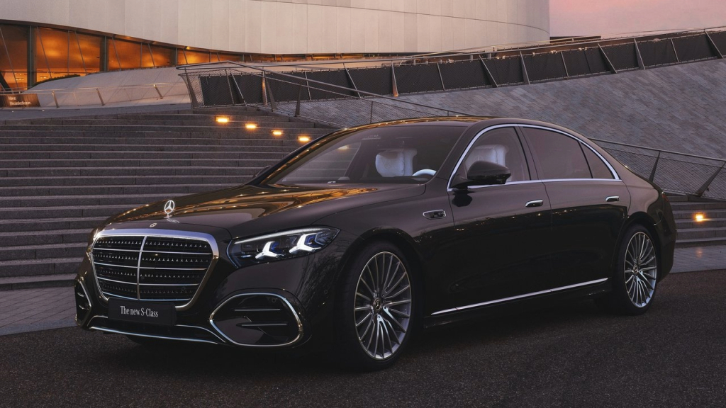 賓士S-Class小改款登場！老闆們的移動行宮再進化