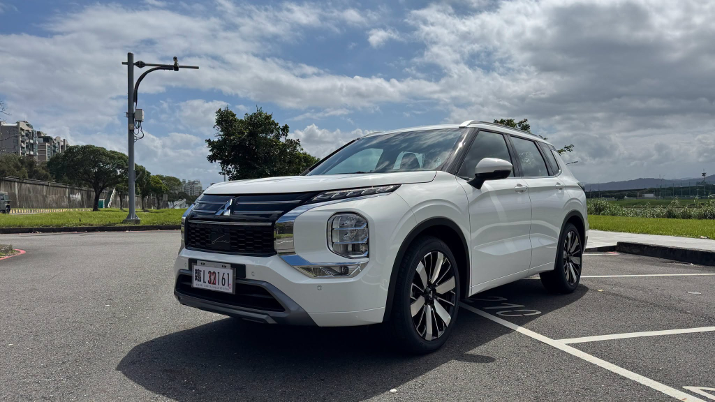 【老爹試駕】2026 Mitsubishi Outlander 進口身分回歸