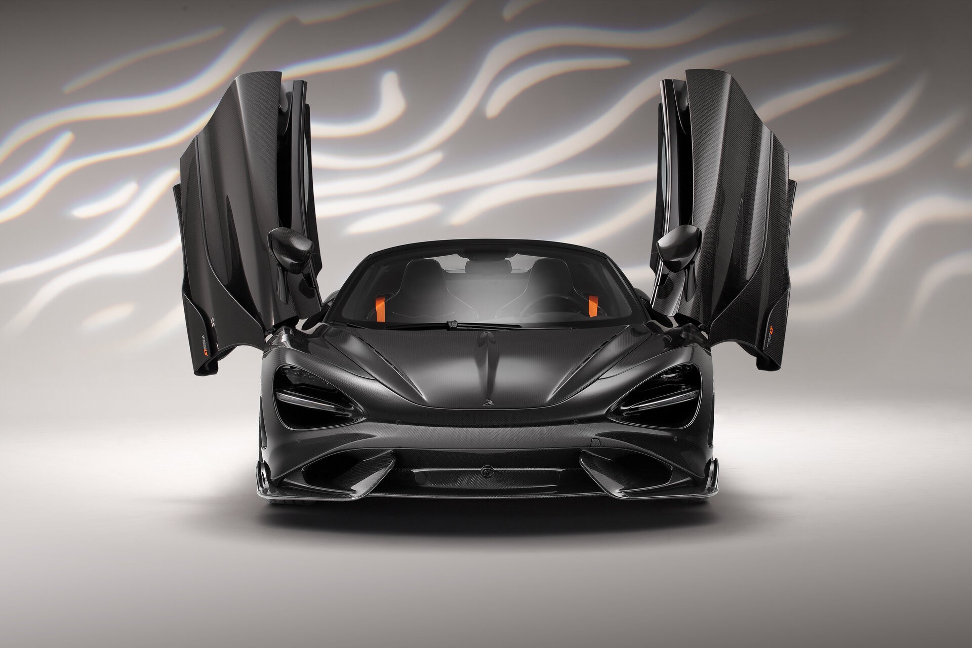 TopCar Design 推出了全碳纖維車體的 McLaren 765LT