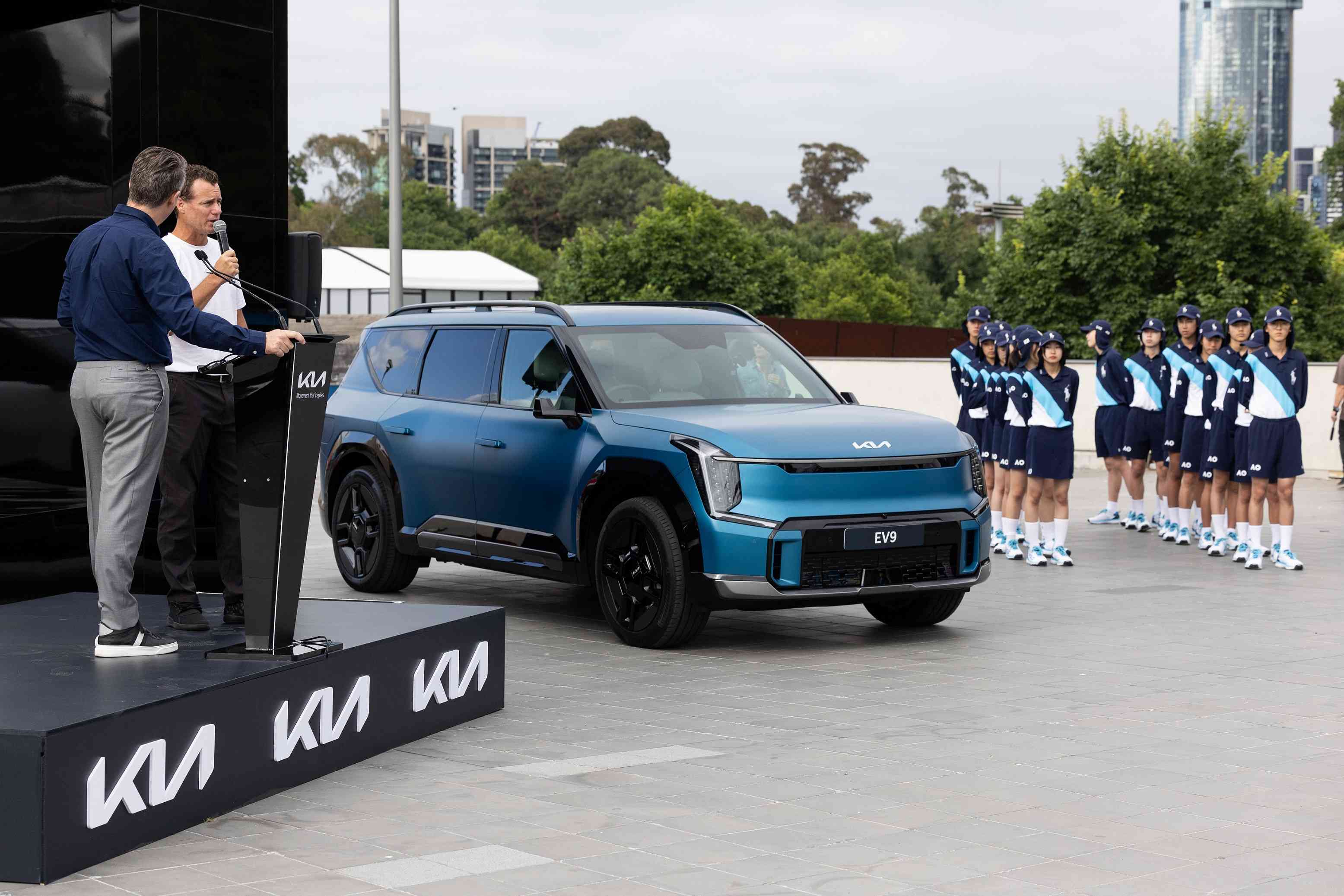 2024澳洲網球公開賽官方純電車隊新成員The Kia EV9純電智慧旗艦LSUV勇奪2023 Good Design Award雙項大獎